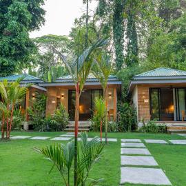 Serenity Bungalow, hotel a Cocles