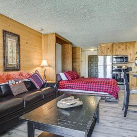그랜비에 위치한 호텔 < 1 Mi to Granby Rodeo! Retreat w/ Pool & Hot Tub