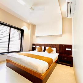 Shree Gurukripa Inn, Hotel in Maheshwar