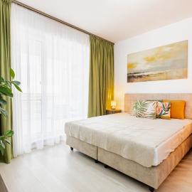 GREEN FOREST ApArt Hotel - DeLuxe Apartment with Balcony, Free Parking, near AMAZONIA, hotel u Temišvaru