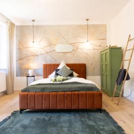 Ferienhaus am Teich, 7 Schlafzimmer, Meutere- und Businesswohnung mit Gemeinschaftsflur, Terrasse, hotel in Salzgitter