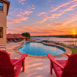 119 Christopher Concierge Services Available, hotel a Kingsland