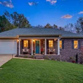Family-Friendly Getaway with Hot Tub 4BR Home