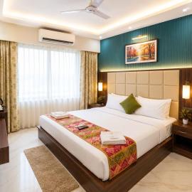 Hotel Royale Elite RK Residency, hotel in Vrindāvan