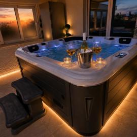 Luxury jacuzzi apartment