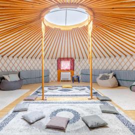 Yurt and a House with Garden - Special Experience