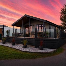 Sea Salt Lodge, Hafan Y Mor, hotel a Chwilog