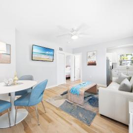 Siesta Key, Heated Pool, Dock on Lagoon, Turtle Beach 1-mile and Crescent Beach 2-miles, 1-bdr
