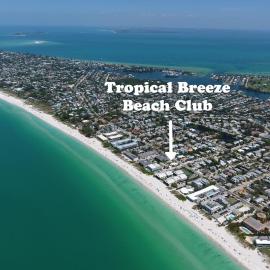 A Tropical Breeze Beach Club - Anna Maria Island, hotel em Holmes Beach