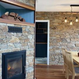 MaddOx Farm Cottage - Farm Stay, Hotel in Burrawang