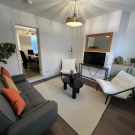Central Home | Sleeps 5 | Nearby Parking, hotel in Colchester