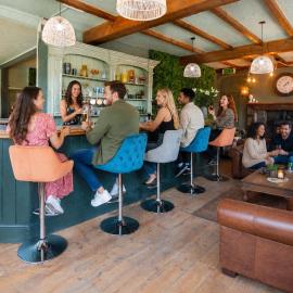 Private Pub-Group Stays Brecon Beacons Alderfalls, hôtel à Neath