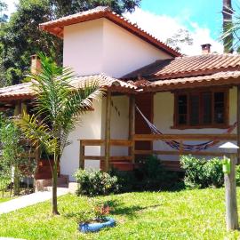Chalés do Pardal, hotell i Visconde De Maua
