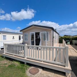 Beautifully Presented Willerby Westerly Pet-Friendly Holiday Home on Peaceful Durdle Door Holiday Park, Walking Distance to the Iconic Durdle Door Arch