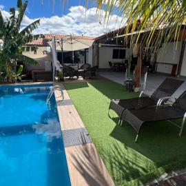 Recanto Guarujá Moc, hotel in Montes Claros