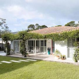 Pearl House on Tallows - Luxury Pet friendly Beachfront home with Pool, Spa & Sauna