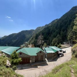 Haven Snowra Heights Khaira Gali - 2BR with Rooftop Valley Views