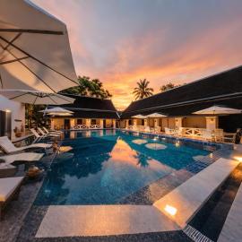 景兰王庭酒店Jing Land Palace Hotel Luang PrabangMount Phousi Sunset View Hotel Enjoy sunrise sunset with full views of Luang Prabang and the Mekong River