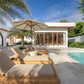 Viesnīca DESAULU Villas pilsētā Uluvatu
