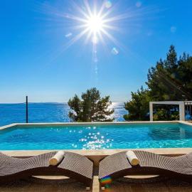 Martinšćica में, होटल Villa St Martin-Reef - Exclusive Seafront Villa with Private Heated Pool
