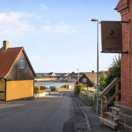 Summer Holiday Apt No 2 At Beautiful Solgaarden, hotel v destinácii Svaneke