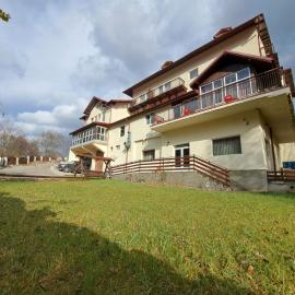 Paradis, Hotel in Buşteni