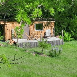 Roulotte pour amoureux de la nature, hotel in Bugarach