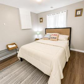 Cozy Luxury Stay, WiFi and Fully Equipped, hotelli kohteessa Brantford