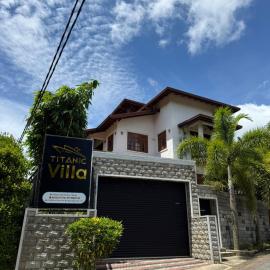 Titanic Villa Kandy, hotel in Kandy