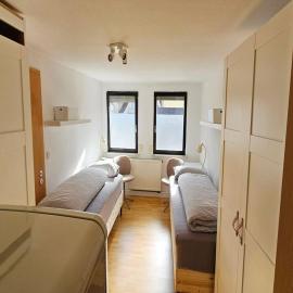 Gemütliche Ferienwohnung in Oberstenfeld bei Ludwigsburg – hotel w mieście Oberstenfeld
