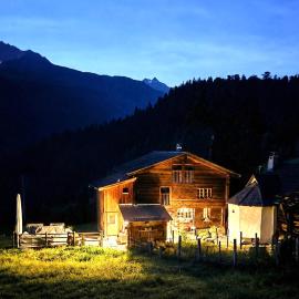 Romantisches Walliser Chalet mit Bergpanorama