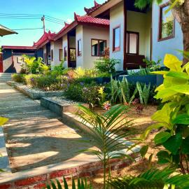 Secret Garden Surf Resort, walk to waves, hotel en Pulau Gilkaliantan