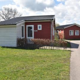 Holiday home with covered terrace and pool, hotel v destinácii Someren-Heide