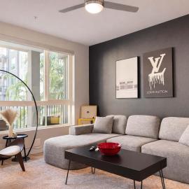 Tustin में, होटल Comfortable Home With Pool & Gym 10 Min to Disneyland