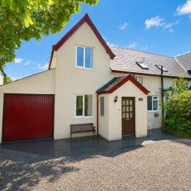 Hill Cottage, Braithwaite with garden and fell views, dog friendly walks from the door, close to Bassenthwaite、ブレイスウェイトのホテル