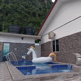 JR Hillview Batu Caves Homestay - Landed property with sharing pool