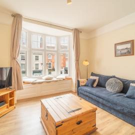 A Spacious, Modern City Centre Retreat in the Heart of Worcester, hotel in Worcester
