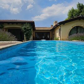 Luxury villas and golf GV8