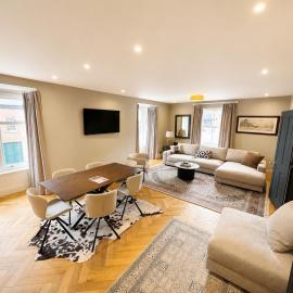 Romeo's Arch - 3BR Luxury Apartment, Heart of Town, Parking, khách sạn ở Stratford-upon-Avon
