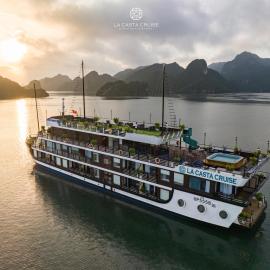 La Casta 5-Star Cruise 2D1N - Lan Ha Bay - Jacuzzi, hotel in Ha Long