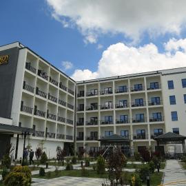 Zafaron Premium Hotel, hotel u gradu Staryy Zaamin
