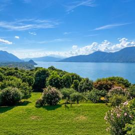 Parco Belvedere: Grande Terrazza Vista Lago, hotel di Brezzo