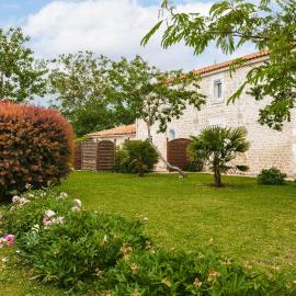 Gîte Les Bougrines - Marais, Hotel in Fontaines