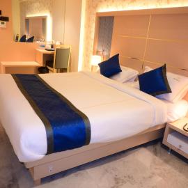 Hotel Merrit, hotel Badlapurban