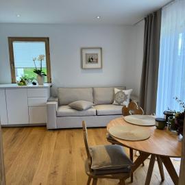 Haus Hochland - Traum Terrassen Wohnung, готель у місті Бад-Кольгруб