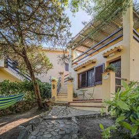 Porto Rotondo Apartments, hotel a Rudalza