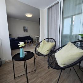 Landmark 1BDR Apartment in Center, next to Metro