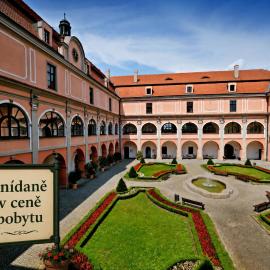 Zámecký Penzion, hotel in Valašské Meziříčí