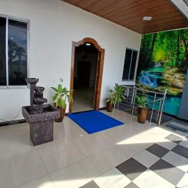 Uthaya Guest House, hotel a Mullaittivu