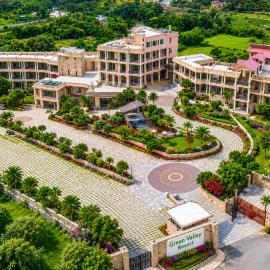 OPO Palm Villa Dritan – hotel w mieście Jharol
